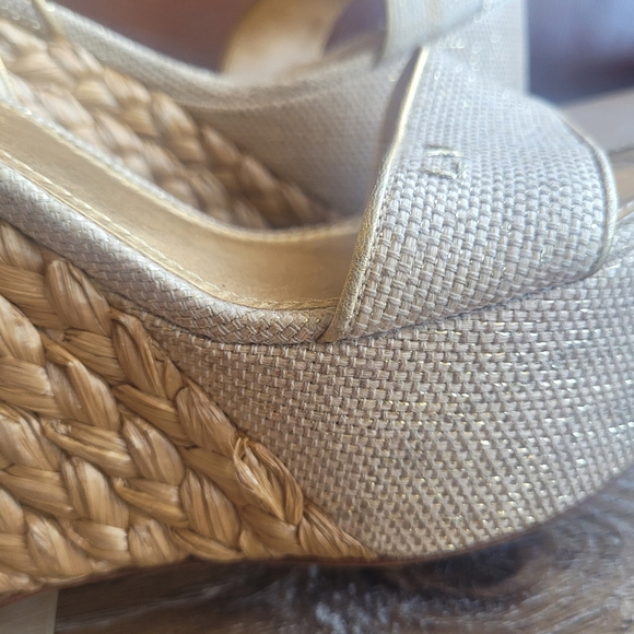 Louis vuitton gold wedges - Picture 7 of 11